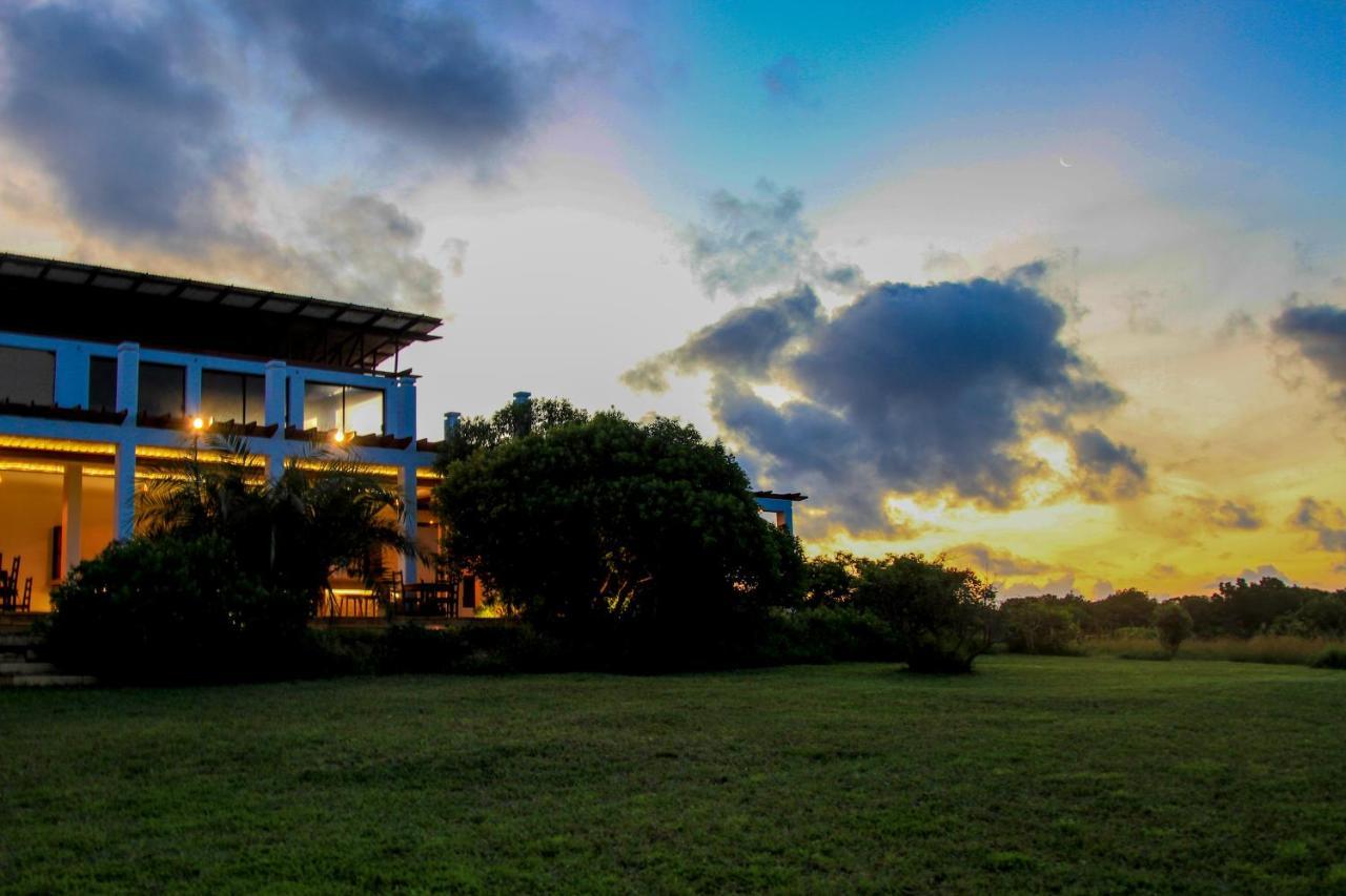 Sky Island Resort Ponta Malongane Exterior foto